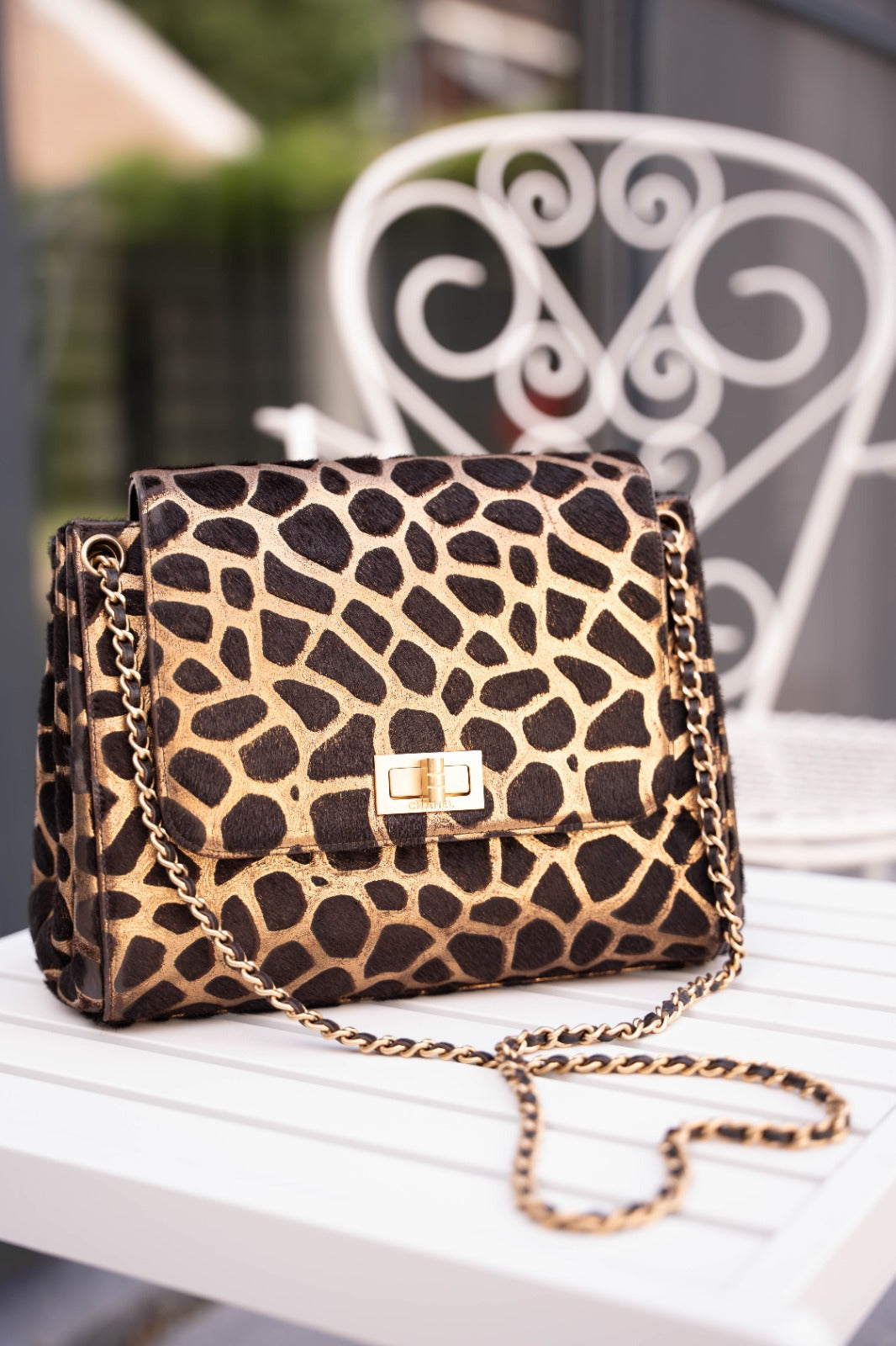 Chanel Limited Edition Klappentasche aus Kalbshaar mit Giraffendruck